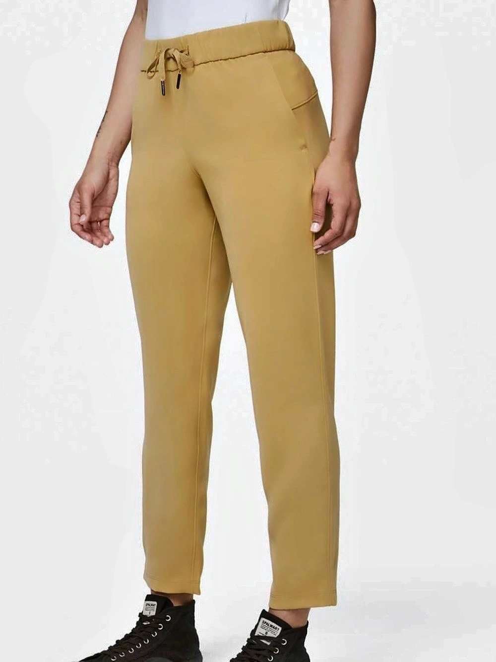 Lululemon On The Fly Crop Woven 23" Vintage Gold Size 10
